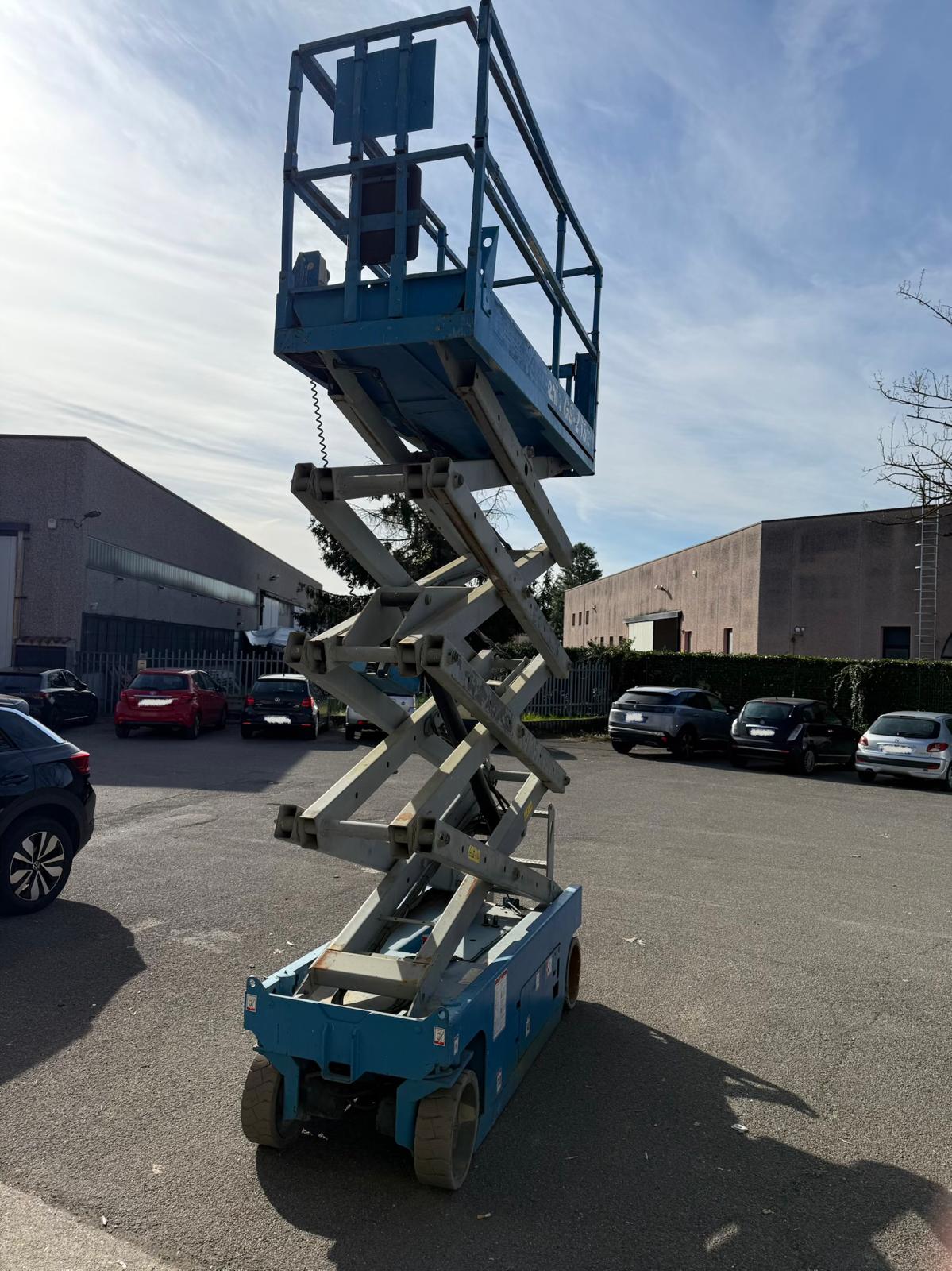 Piattaforma aerea GENIE GS2632 del 2007