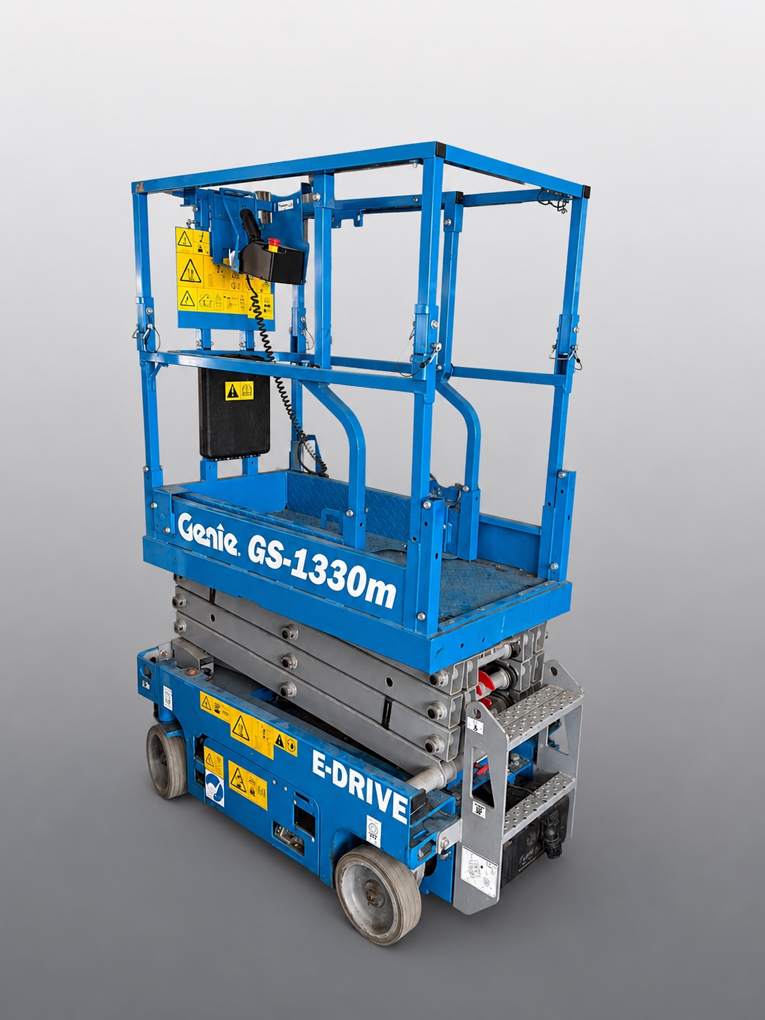 Piattaforma aerea GENIE GS1330 del 2020